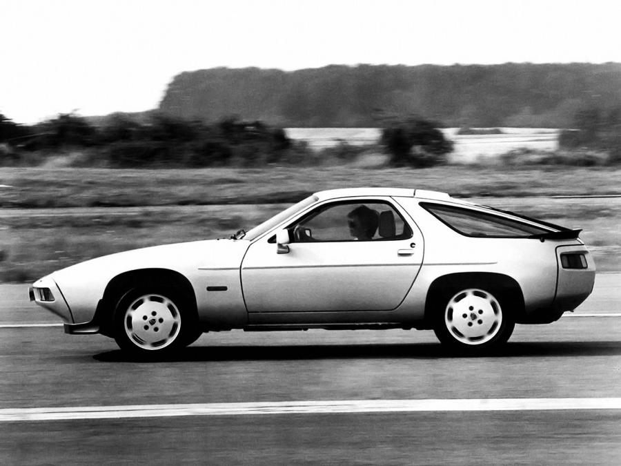  Porsche 928 S 1980 года  (фото 10 из 10)